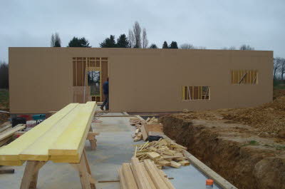 Fabrication des murs ossature bois sur site